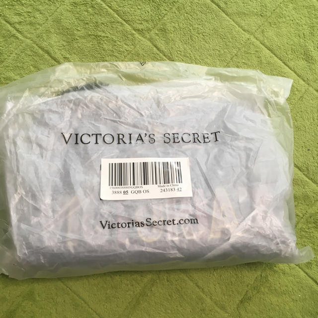 Victoria's Secret(ヴィクトリアズシークレット)の新品 ヴィクトリアシークレット ポーチ レディースのファッション小物(ポーチ)の商品写真
