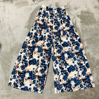 ユニクロ(UNIQLO)の完売商品GU 花柄 ワイドパンツ ガウチョ S(カジュアルパンツ)