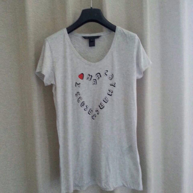 MARC BY MARC JACOBS(マークバイマークジェイコブス)のMARK BY カジュアルTシャツ レディースのトップス(Tシャツ(半袖/袖なし))の商品写真