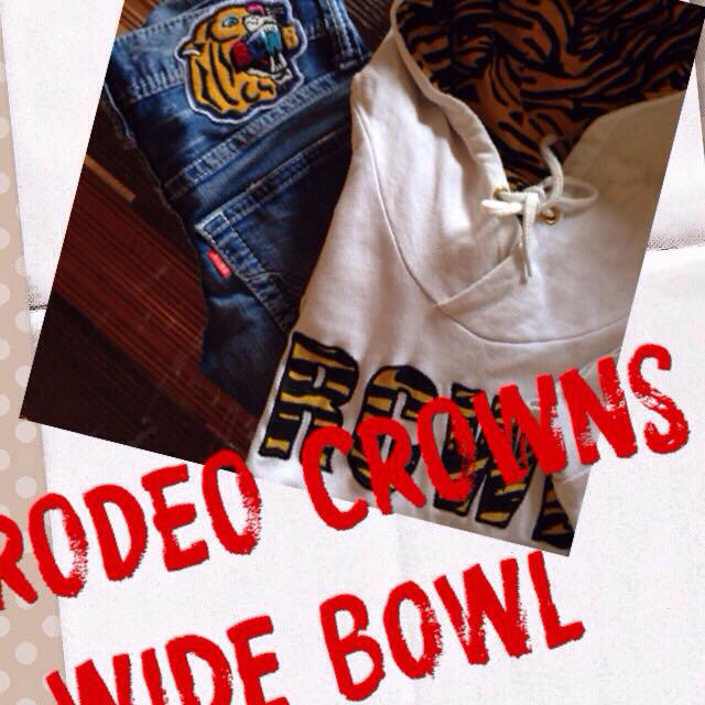RODEO CROWNS WIDE BOWL(ロデオクラウンズワイドボウル)のロデオデニム&おまけパーカー♡ レディースのパンツ(デニム/ジーンズ)の商品写真