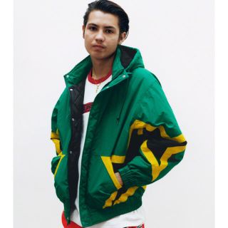 シュプリーム(Supreme)のSupreme Stars Puffy Jacket(ナイロンジャケット)