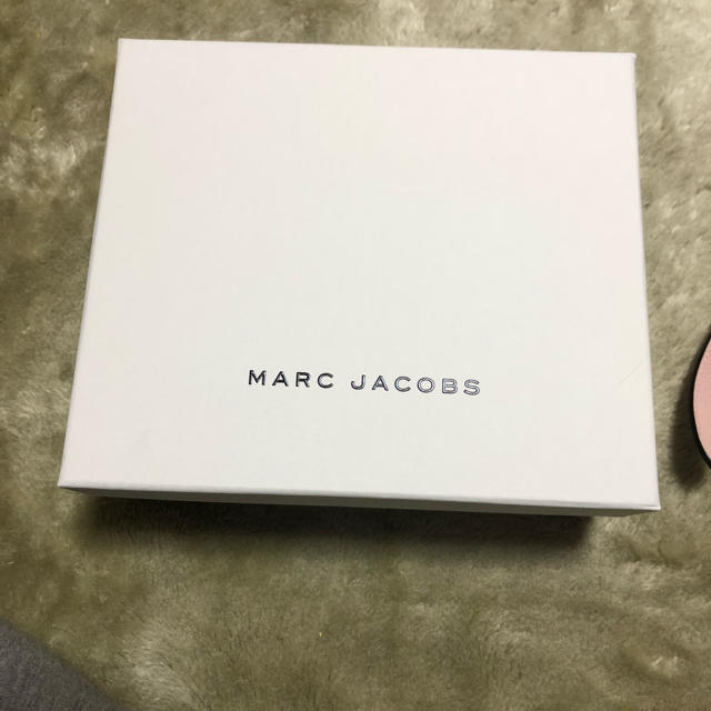 MARC JACOBS(マークジェイコブス)のマークジェイコブス 空箱 レディースのバッグ(ショップ袋)の商品写真