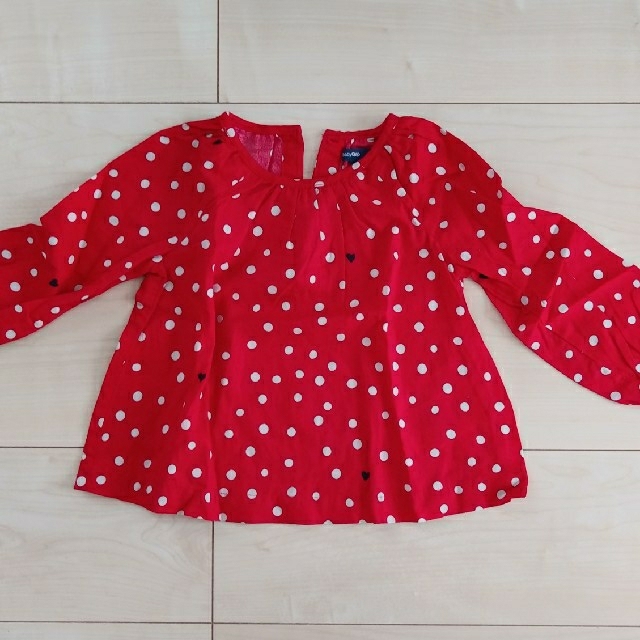 babyGAP(ベビーギャップ)のbabygap☆90㎝☆赤カットソー キッズ/ベビー/マタニティのキッズ服女の子用(90cm~)(Tシャツ/カットソー)の商品写真