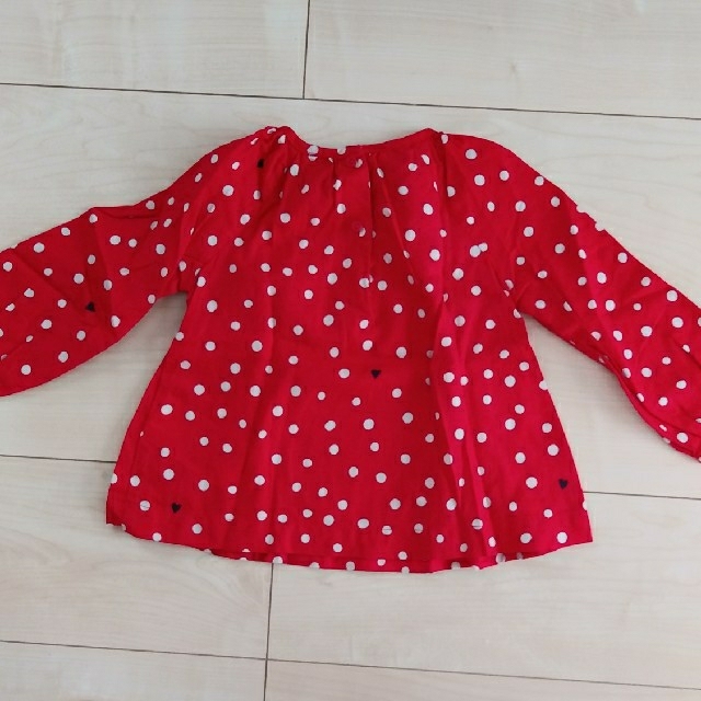 babyGAP(ベビーギャップ)のbabygap☆90㎝☆赤カットソー キッズ/ベビー/マタニティのキッズ服女の子用(90cm~)(Tシャツ/カットソー)の商品写真