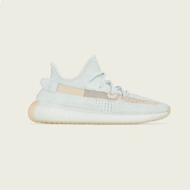 adidas(アディダス)のadidas YEEZY BOOST 350 V2 イージーブースト メンズの靴/シューズ(スニーカー)の商品写真