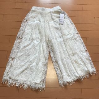 新品 ワイドパンツ ガウチョパンツ 総レース M(バギーパンツ)