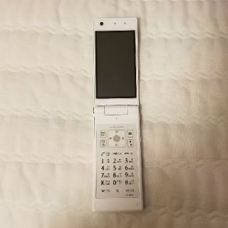 エヌティティドコモ(NTTdocomo)のdocomo　F-03C 未使用白ロム
(携帯電話本体)