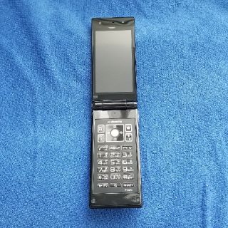 エヌティティドコモ(NTTdocomo)のdocomo　F-03C 未使用白ロム
(携帯電話本体)