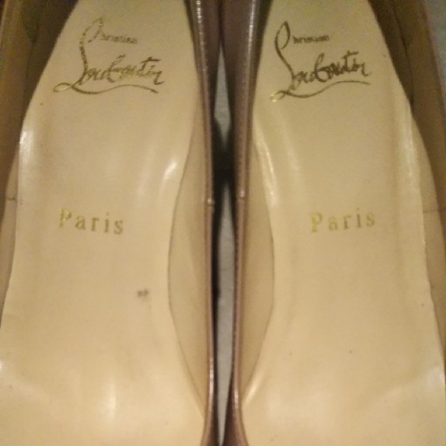Christian Louboutin(クリスチャンルブタン)のM&M様専用　クリスチャンルブタン　パテント レディースの靴/シューズ(ハイヒール/パンプス)の商品写真