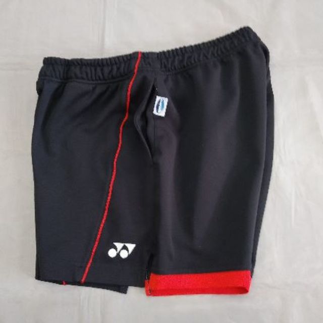 YONEX(ヨネックス)の美品　ヨネックス　テニスショートパンツ　レディースＬ スポーツ/アウトドアのテニス(ウェア)の商品写真