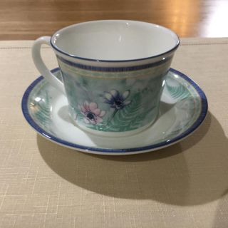 ウェッジウッド(WEDGWOOD)の専用！美品 ウェッジウッド デルフィーナ カップ&ソーサー １客のみ(グラス/カップ)