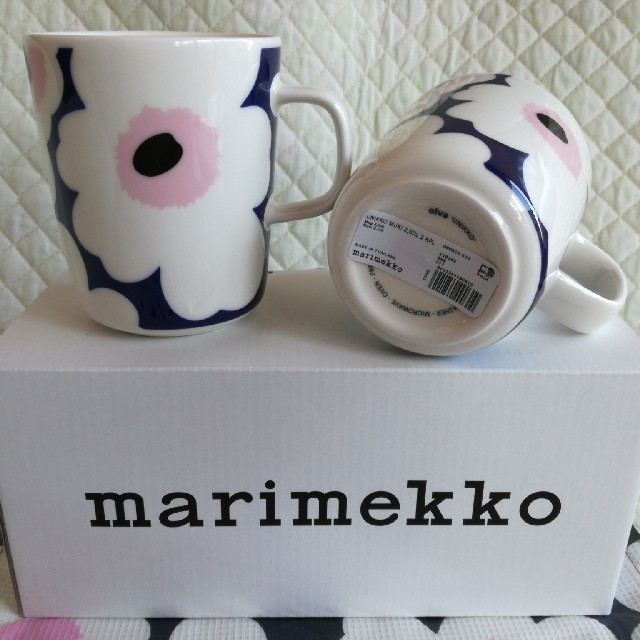 marimekko(マリメッコ)のmarimekko◌フィンエアー限定◌マグカップセット インテリア/住まい/日用品のキッチン/食器(グラス/カップ)の商品写真