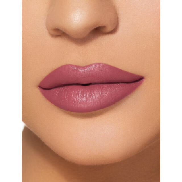 Kylie Cosmetics(カイリーコスメティックス)のKylie Cosmetics POSIE K VELVET LIPSTICK コスメ/美容のベースメイク/化粧品(口紅)の商品写真