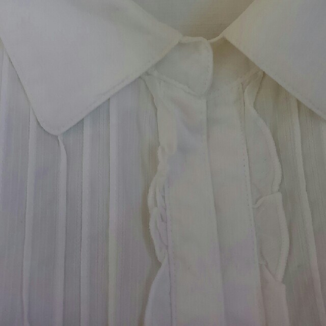 UNIQLO(ユニクロ)の白シャツ レディースのトップス(シャツ/ブラウス(長袖/七分))の商品写真