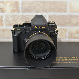 ニコン(Nikon)の限定！Nikon Df Gold Edition 50mm f1.8レンズキット(デジタル一眼)