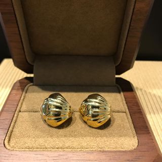 【イヤリング】※高さ1.8cm×幅1.8cm(イヤリング)