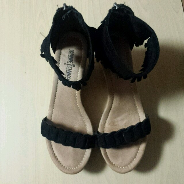 Minnetonka(ミネトンカ)のMINNE TONKA sandals レディースの靴/シューズ(サンダル)の商品写真