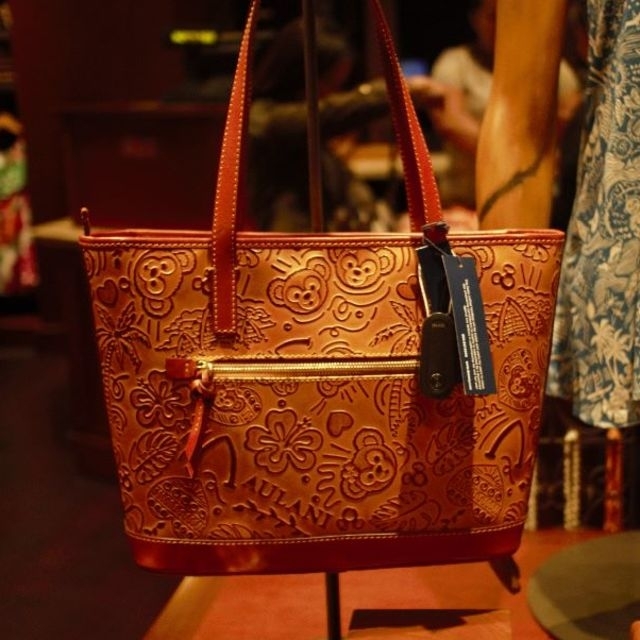 アウラニ ハワイ ダッフィーシェリーメイ 本革トート Dooney&Bouke