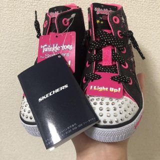 スケッチャーズ(SKECHERS)のSkechers子供用light up 新品未使用16センチ(スニーカー)