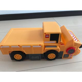 タカラトミー(Takara Tomy)のトミカのおもちゃ(電車のおもちゃ/車)