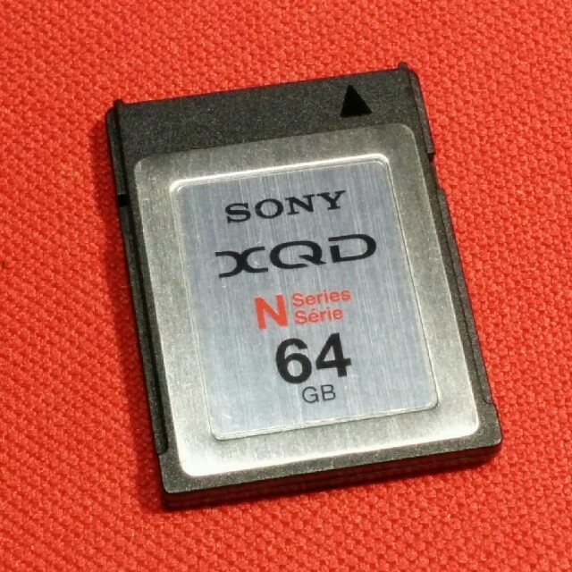SONY(ソニー)のsony XQDメモリーカード64GB　その3 スマホ/家電/カメラのスマホ/家電/カメラ その他(その他)の商品写真