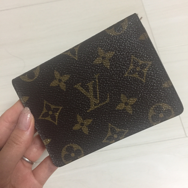 LOUIS VUITTON(ルイヴィトン)のルイヴィトン パスケース レディースのファッション小物(名刺入れ/定期入れ)の商品写真