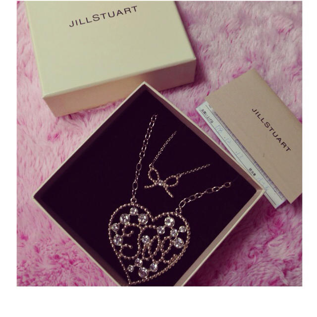 JILLSTUART(ジルスチュアート)の箱&保証書付！ジル♡二連ネックレス レディースのアクセサリー(ネックレス)の商品写真