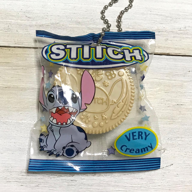 STITCH(スティッチ)のスティッチ クリームサンドクッキー型 フィギュア マスコット  食品サンプル エンタメ/ホビーのおもちゃ/ぬいぐるみ(キャラクターグッズ)の商品写真