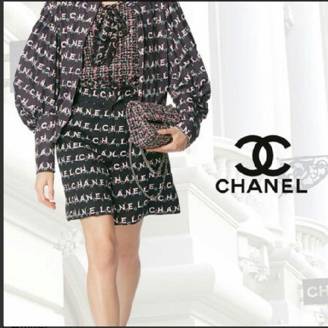 CHANEL(シャネル)のあき様専用☆シャネル CHANEL ロゴプリント キュロットスカート レディースのパンツ(キュロット)の商品写真