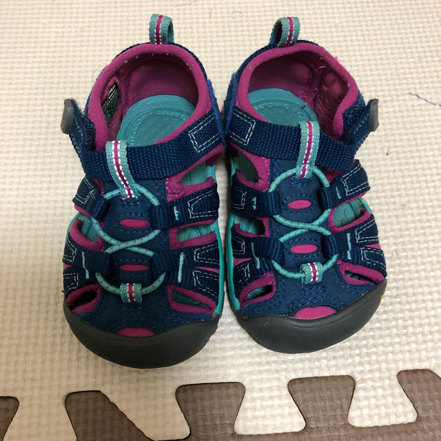 KEEN(キーン)のKEENサンダル キッズ/ベビー/マタニティのベビー靴/シューズ(~14cm)(サンダル)の商品写真