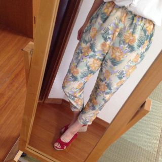 ダブルクローゼット(w closet)のw closet❤️ボタニカルパンツ(カジュアルパンツ)