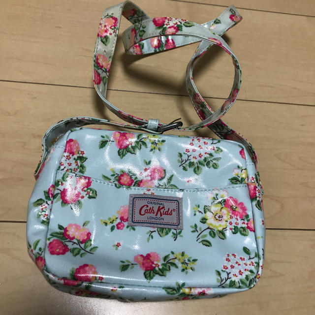 Cath Kidston(キャスキッドソン)の★キャスキッドソン 肩かけカバン 花柄 女の子 ポシェットおでかけお買い物ごっこ キッズ/ベビー/マタニティのこども用バッグ(ポシェット)の商品写真