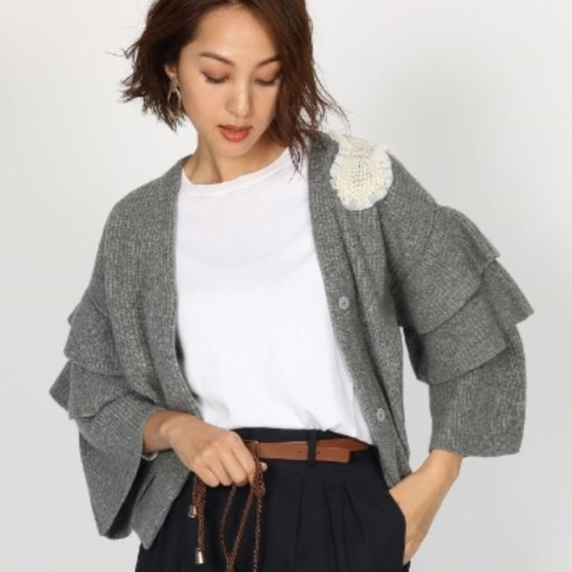 Kaon(カオン)のkaon 18AW ティアードパールカーディガン グレー ☆美品☆ カオン レディースのトップス(カーディガン)の商品写真