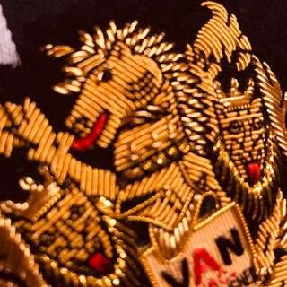 ヴァンヂャケット(VAN Jacket)のVAN  JACKET向獅子ゴールド希少なエンブレムです。(その他)