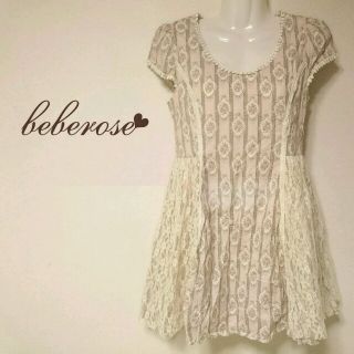 ベベローズ(beberose)の♥beberose♥花柄カメオワンピース(ミニワンピース)