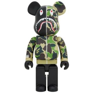 アベイシングエイプ(A BATHING APE)のBAPE CAMO SHARK BE@RBRICK 1000％ GREEN 緑(その他)