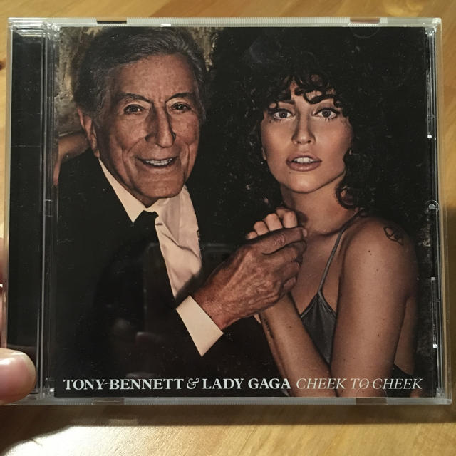 トニーベネット&レディーガガ  "CHEEK TO CHEEK" エンタメ/ホビーのCD(ジャズ)の商品写真