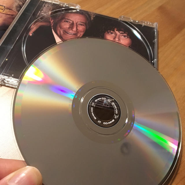 トニーベネット&レディーガガ  "CHEEK TO CHEEK" エンタメ/ホビーのCD(ジャズ)の商品写真