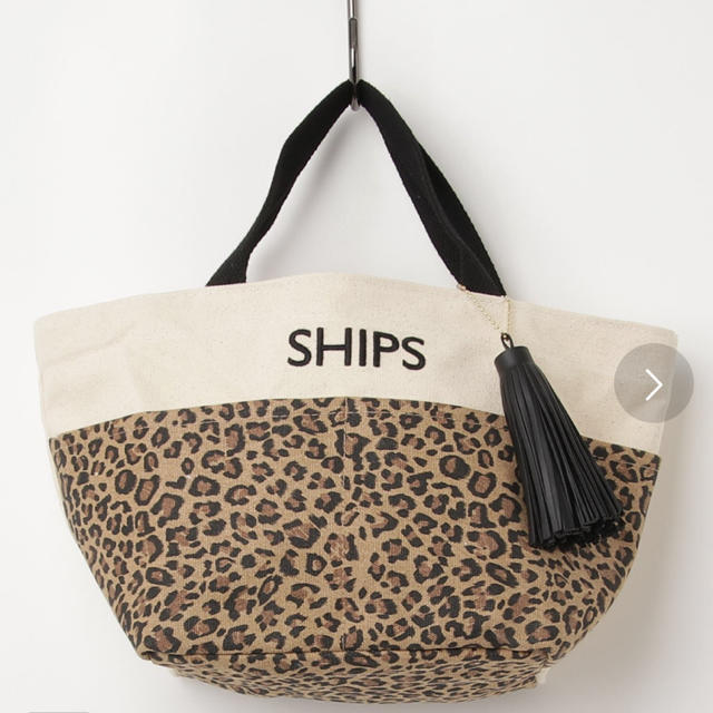 SHIPS(シップス)の大人気完売商品  新品 未使用 SHIPS ポケットトートバック レディースのバッグ(トートバッグ)の商品写真