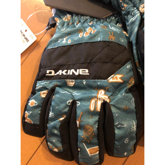 Dakine(ダカイン)の新品 ダカイン  キッズグローブ  キッズ/ベビー/マタニティのこども用ファッション小物(手袋)の商品写真