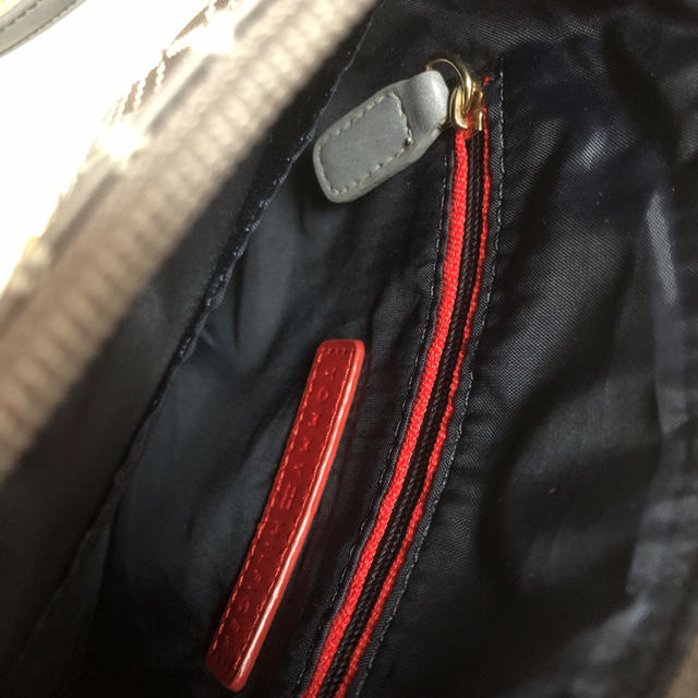 TOMMY HILFIGER(トミーヒルフィガー)の【新品】TOMMY HILFIGER ショルダーバッグ グレー レディースのバッグ(ショルダーバッグ)の商品写真