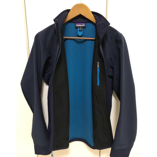 patagonia(パタゴニア)のpatagonia パタゴニア メンズアズハイブリッドジャケット XS ネイビー メンズのジャケット/アウター(マウンテンパーカー)の商品写真