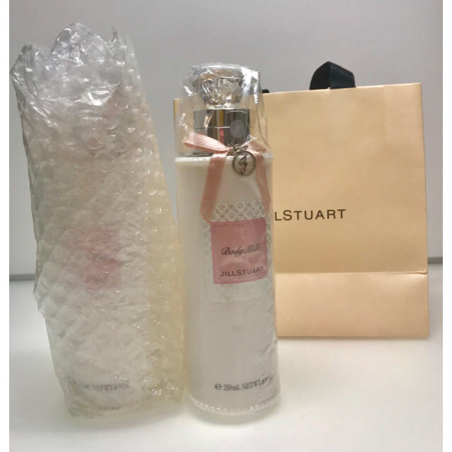 JILL by JILLSTUART(ジルバイジルスチュアート)の新品 未使用 ジルスチュアート ボディーミルク ボディクリーム ジル クリーム コスメ/美容のボディケア(ボディローション/ミルク)の商品写真