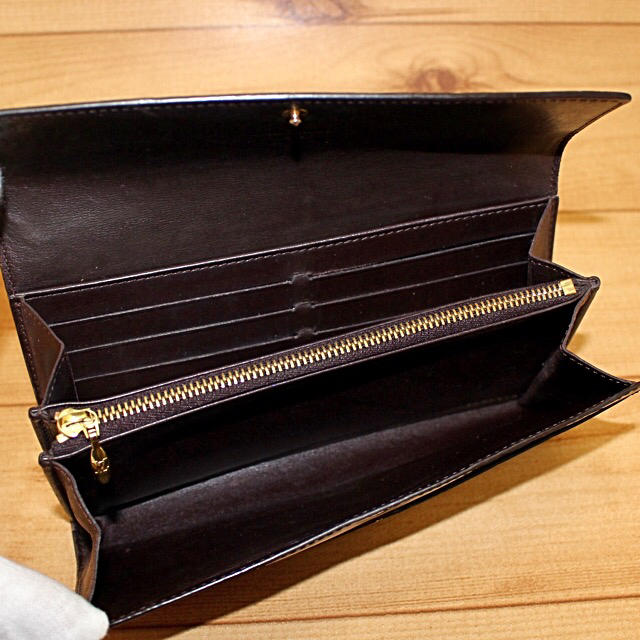 本物【なかなか綺麗】LOUIS VUITTON 長財布『カード入れ10枚
