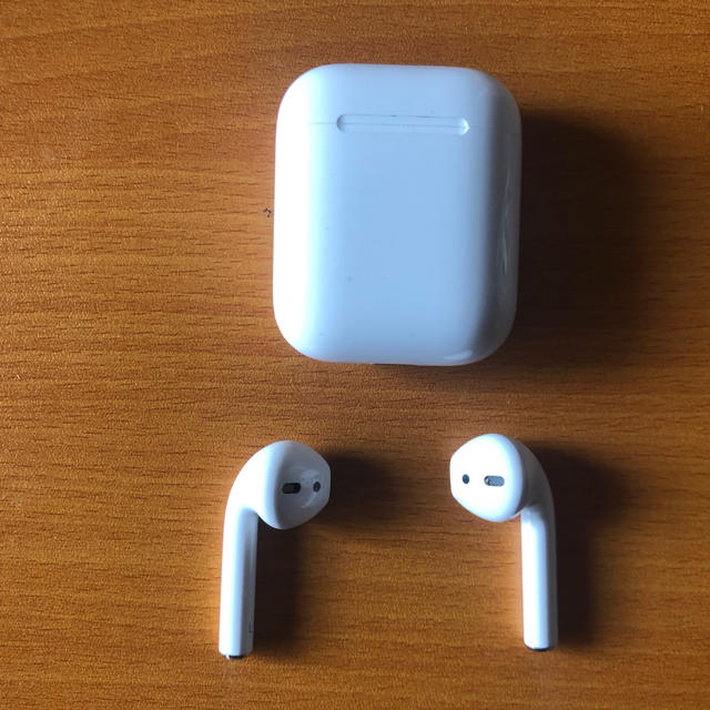 Apple(アップル)のAirPods  スマホ/家電/カメラのオーディオ機器(ヘッドフォン/イヤフォン)の商品写真