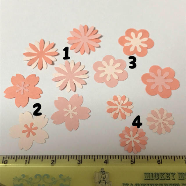 クラフトパンチ☆花 パステルカラー ハンドメイドの素材/材料(各種パーツ)の商品写真