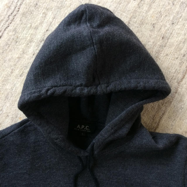 A.P.C(アーペーセー)のA.P.C ウール素材パーカー s グレー 美品 レディースのトップス(パーカー)の商品写真