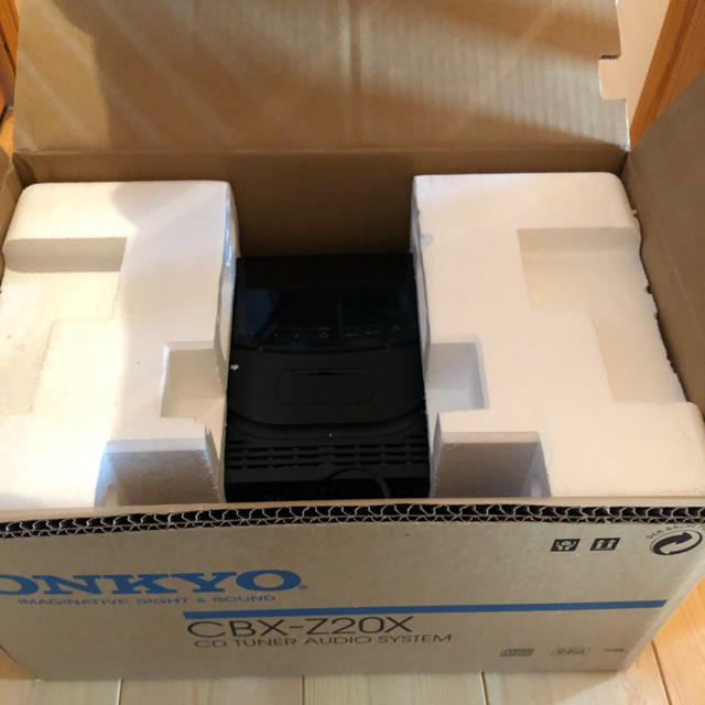 ONKYO(オンキヨー)のONKYO・CBX-Z20X★美品 スマホ/家電/カメラのオーディオ機器(ポータブルプレーヤー)の商品写真