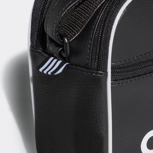 adidas(アディダス)のアディダスオリジナルス  エアライナー ヴィンテージミニバッグ  レディースのバッグ(ショルダーバッグ)の商品写真