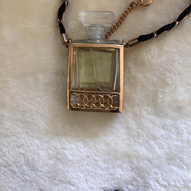カテゴリ CHANEL ボトルネックレスの通販 by ゴールデンチンチラ